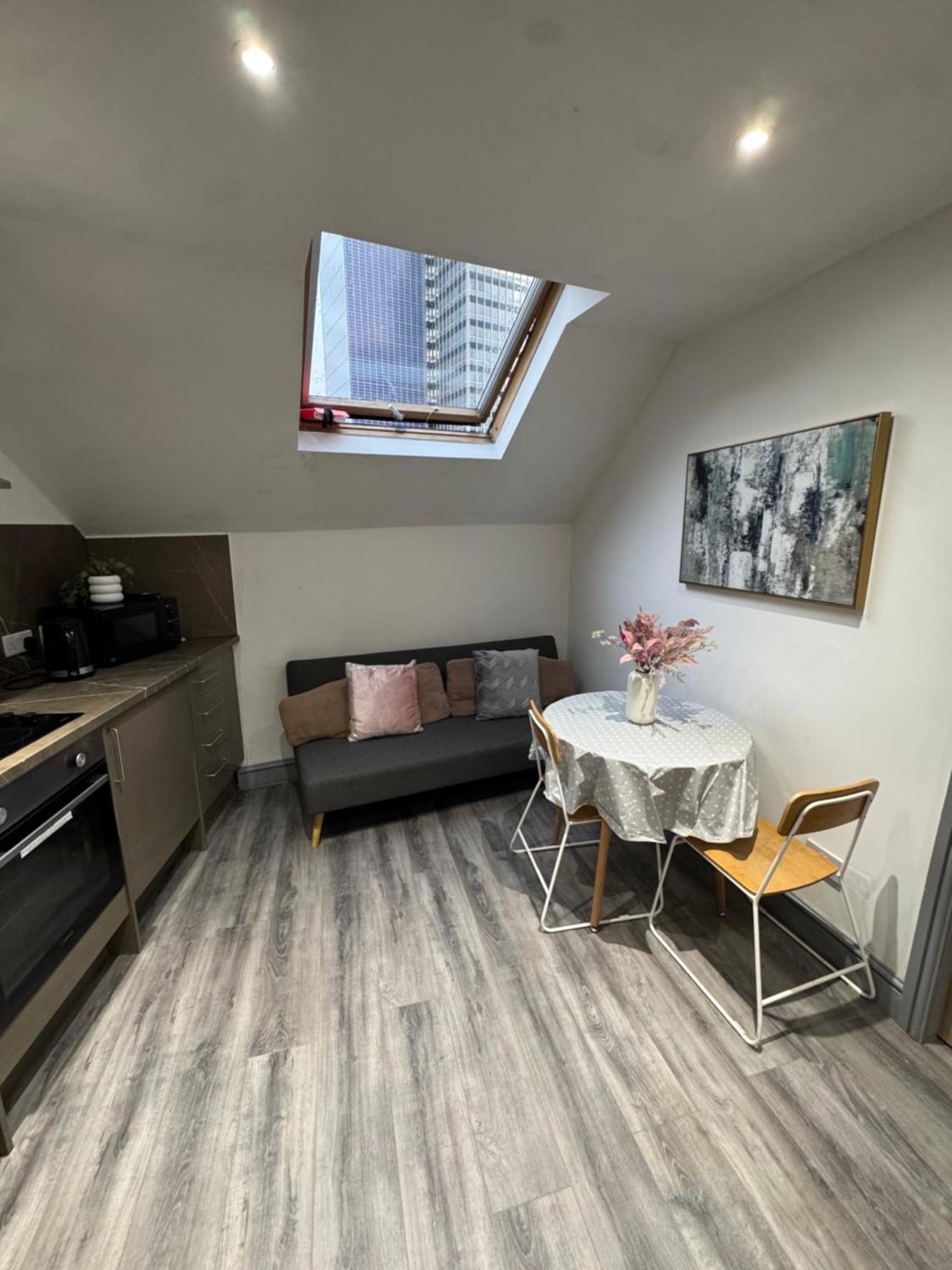Two-Bedroom Apartment,1738083315:JPEG